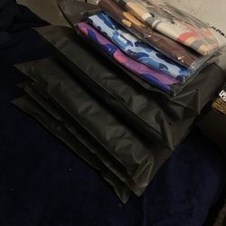 Essential hoodie black