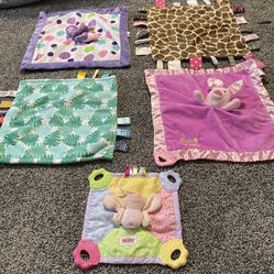 Taggie Loves Security Blanket Lot