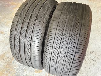 Set of 2 tires 255/35/21 Hankook Ion Evo like new with 95% Left Tesla model y performance oem