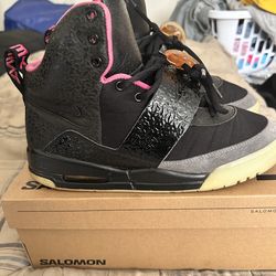 Nike yeezy (blink) sz 9