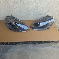 Porsche Macan Headlights 