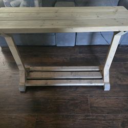 Farmhouse Entryway Table