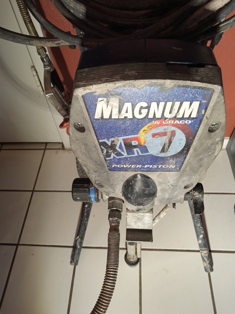 Graco XR7 Power Piston Paint Sprayer With Hose And Gun for Sale in