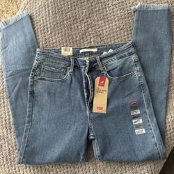 Levi's 721 High-Rise Skinny Jeans