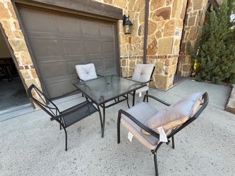 Patio dining table and 4 chairs