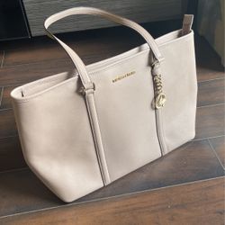 Michael Kors Purse Bag