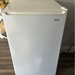 Kenmore Mini Fridge 
