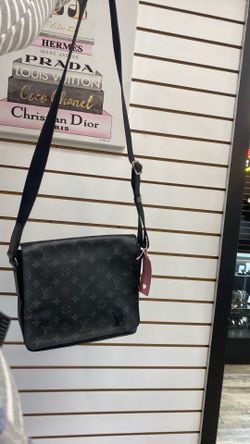 LOUIS VUITTON HANDBAG