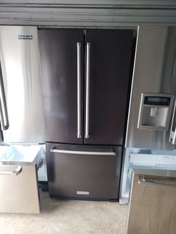 KitchenAid French Door With Water And Ice Inside Black Stainless Steel 30-day Warranty Free Delivery Vancouver Area