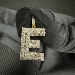 10K Yellow Gold Natural Diamond Letter E