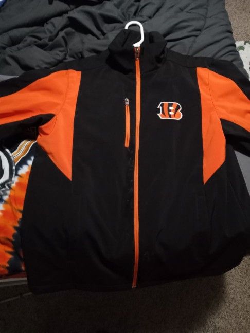 Assorted CINCINNATI BENGALS gear