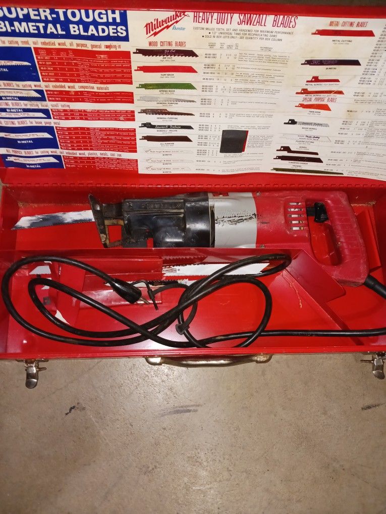 Milwaukee Heavy Duty Sawzall Corded