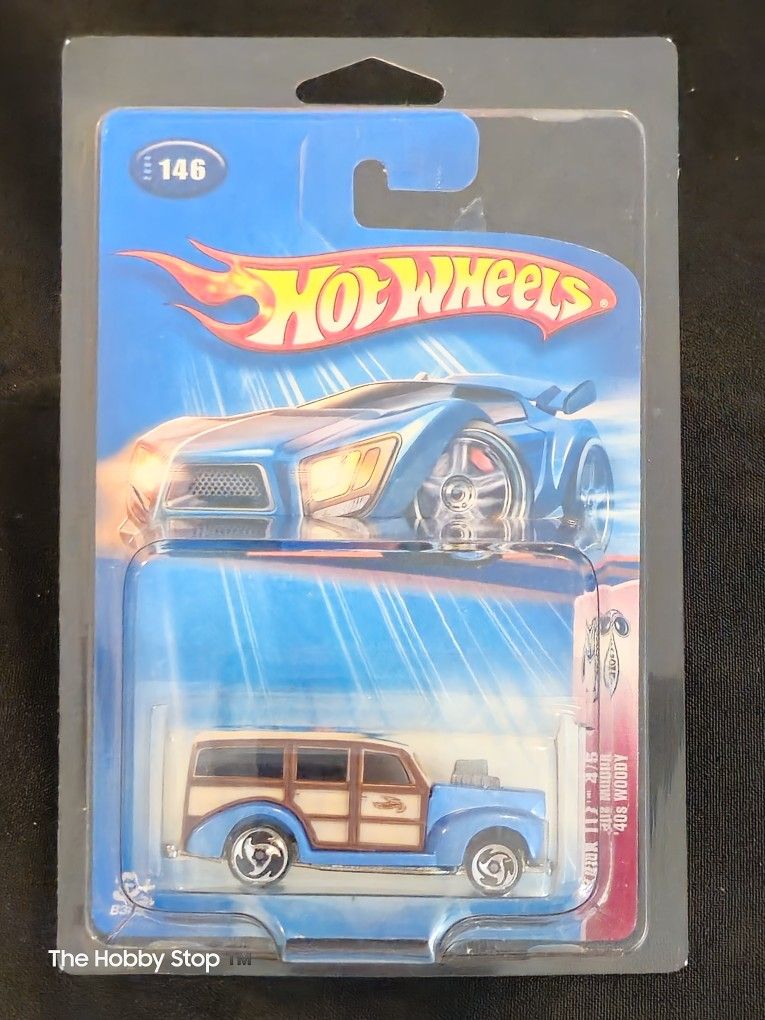 Hot 🔥 🛞 Wheels, 40s Woody , #146 Protective Display Case Included