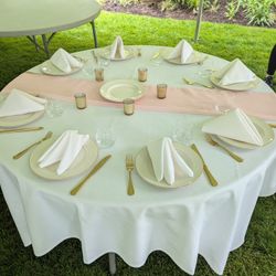 25 Blush Table Runners