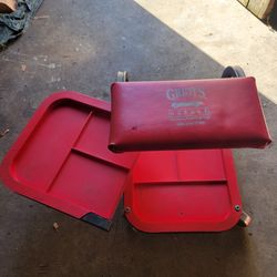 Griots rolling stool