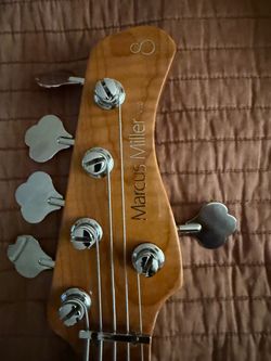 Marcus miller sire  V10(natural finish)