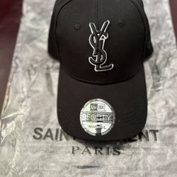 YVES Saint Lauren Cap 