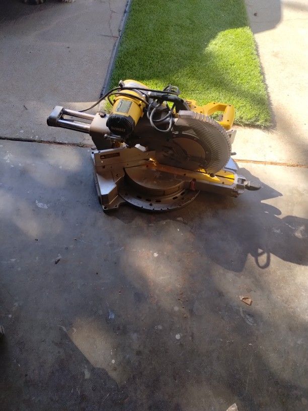 DeWalt Miter Saw