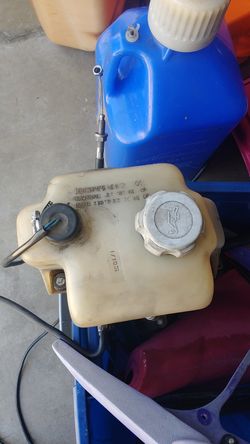 Jet ski Kawasaki 750 oil tank