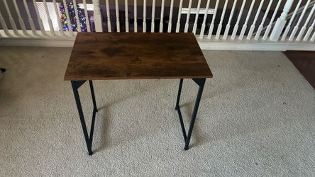 Spruce Wood Desk