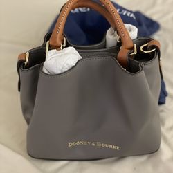 Dooney And Bourke Purse