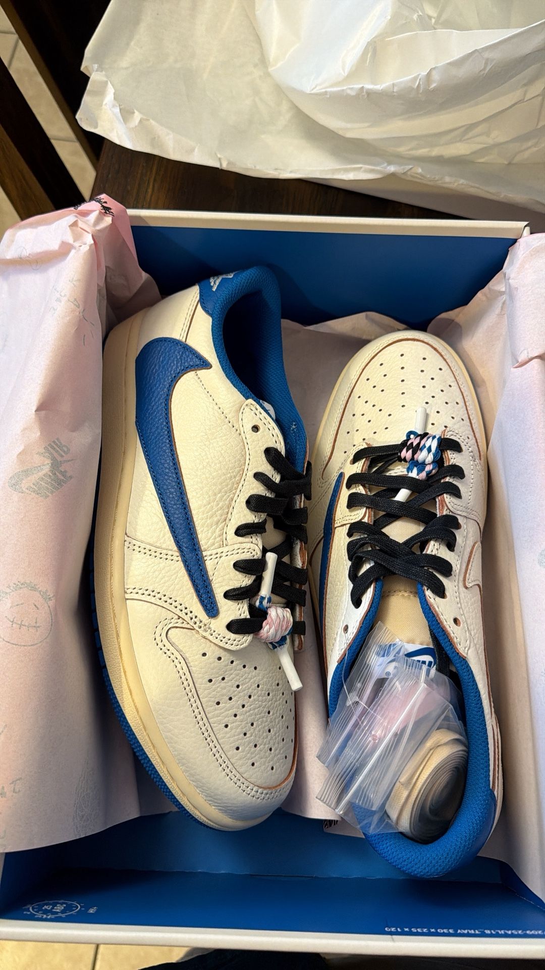Travis Scott Fragment Jordan 1 