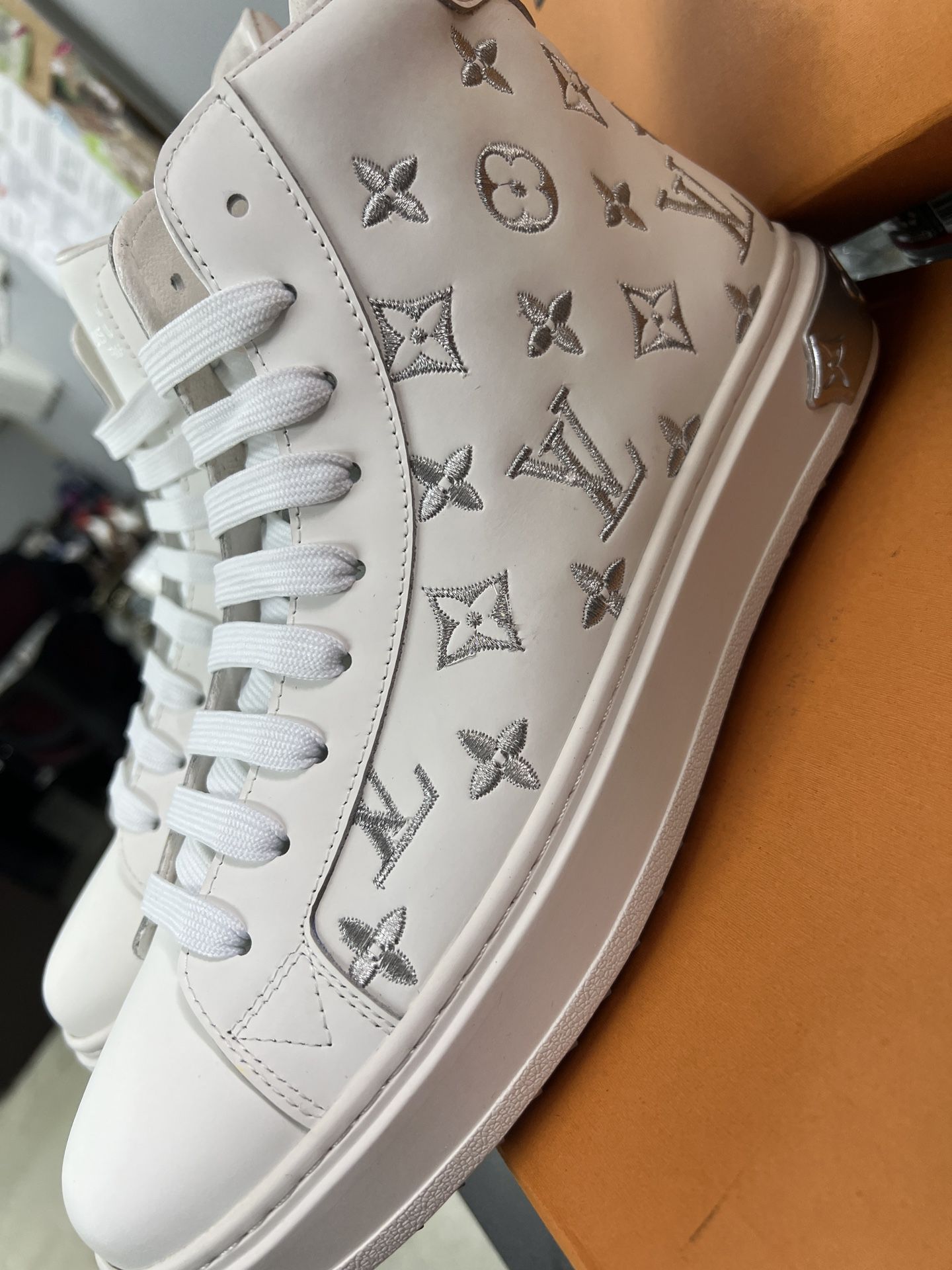 Louis Vuitton Lv Trainer Sneaker - Size 10 for Sale in Clifton, NJ