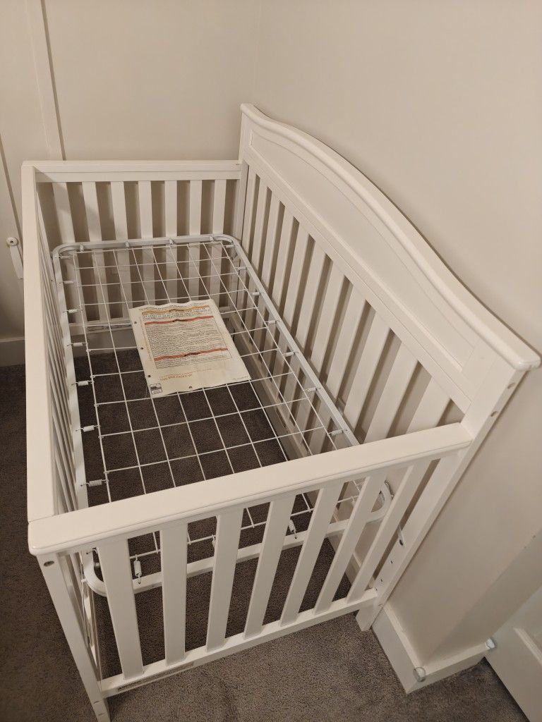 Baby crib