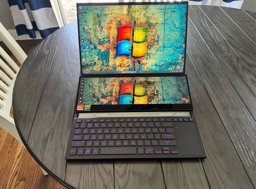 ROG Zephyrus Duo 16 GX650PY-XS97 16" Gaming
Laptop