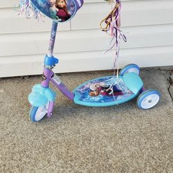 Disney Huffy Frozen 3-Wheel Scooter - In Like New Condition 