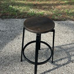 Adjustable Height Counter/Bar Stool