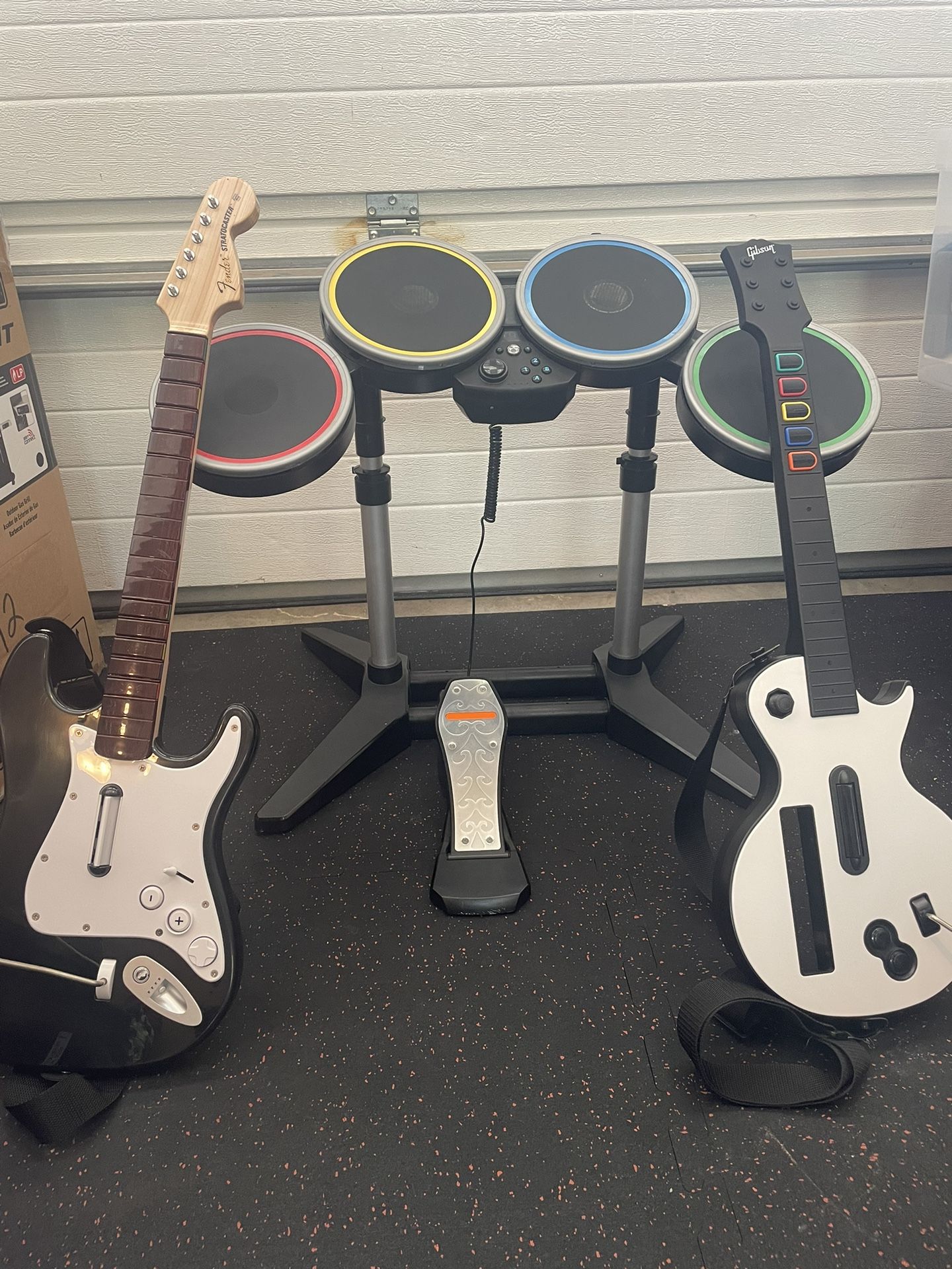 Rock Band Guitar Hero Harmonix 2 Gibson & Fender Guitar and Drum Set With 2 Games