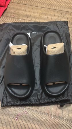Black YS-01 Yeszy slides