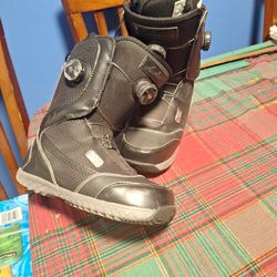 DG double BOA Snowboard Boots Womens 7.5 