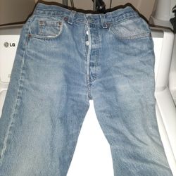 Levi 33 By 33 4 Buttons