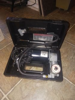 Portable air compressor