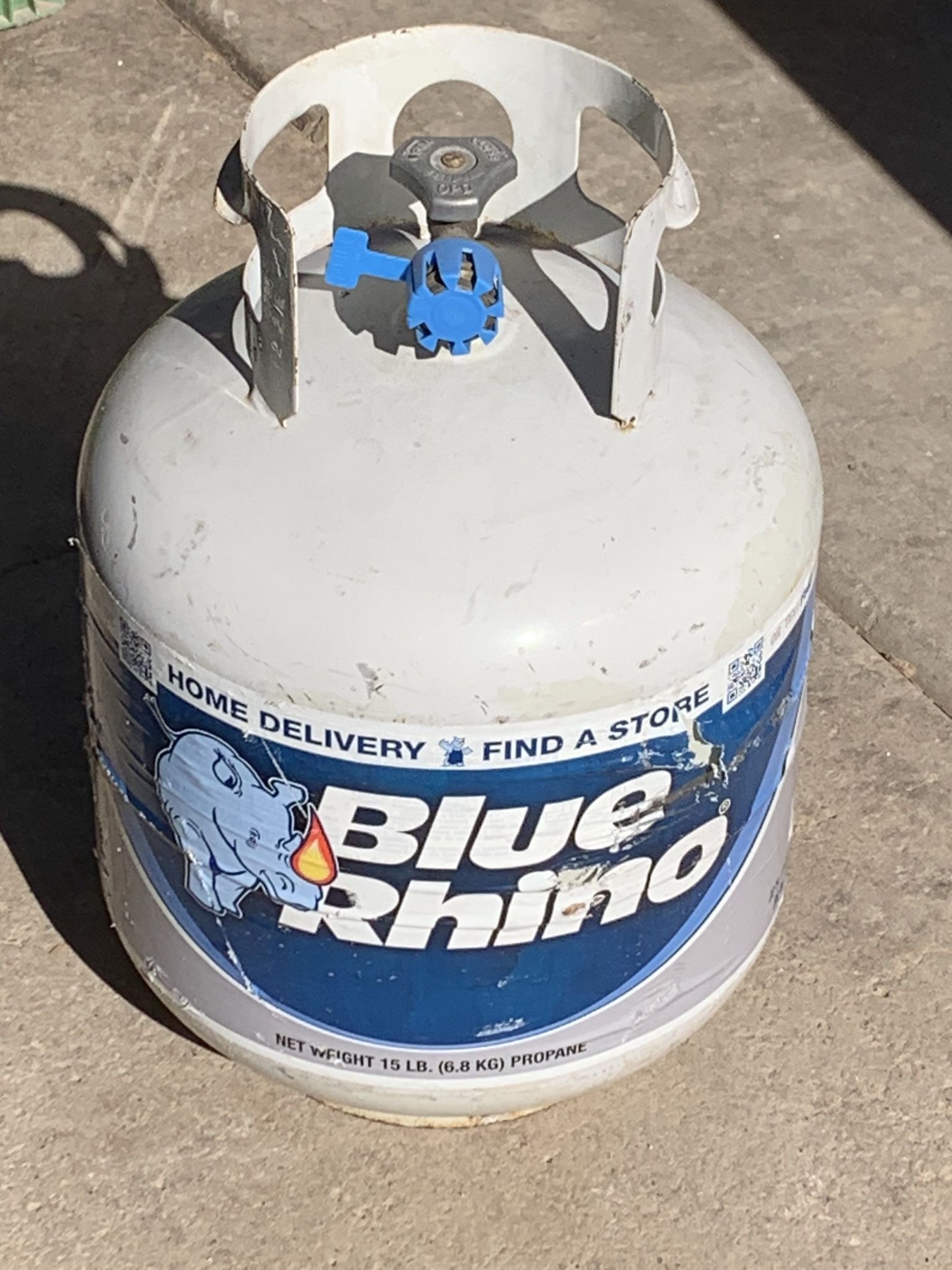 Full Blue Rhino Propane Tank