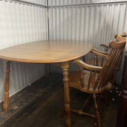 Mable Kitchen Table & 6 Chairs & 2 Leafs