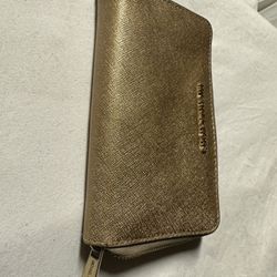 Gold Michael Kors Wallet (like New)