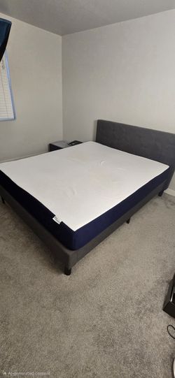 Sleep Innovations 10” Cooling Gel Memory Foam Mattress – Queen – Excellent Condition – $170