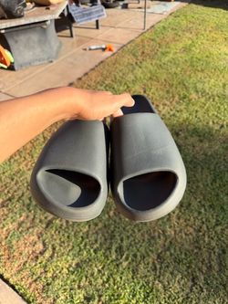 Yeezy Slides