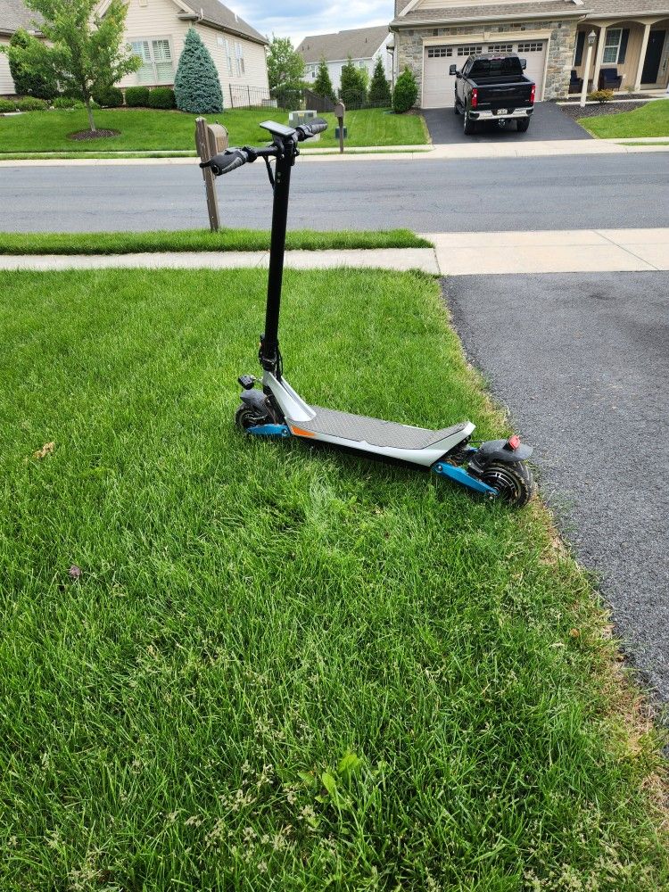 Varla Pegasus 48volt Electric Scooter