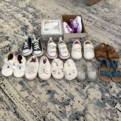 Girl Baby/Toddler Size 4 Shoes
