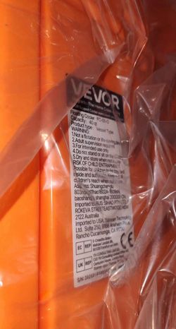 VEVOR 40 Qt Floating Ice Chest Cooler - Orange