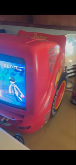 Disney car Tv works but the dvd player get stuck