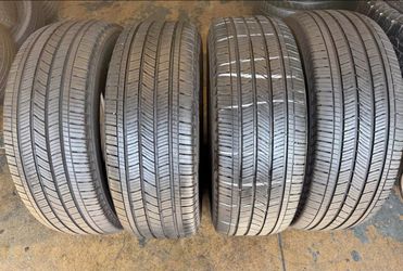235/55/20 Michelin đđ Vendo un set de llantas con 80% de vida las 4 đđ
