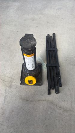 Car jack $20