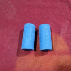 FAT GRIPS  
2 SETS AVAILABLE 
11525 S HALSTED DUNKIN DONUTS 
15$  EACH. SET.   CASH ONLY AS IS