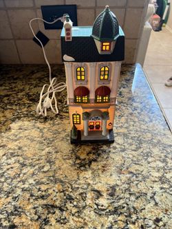 Dept 56, Christmas in the City series, Ritz Hotel