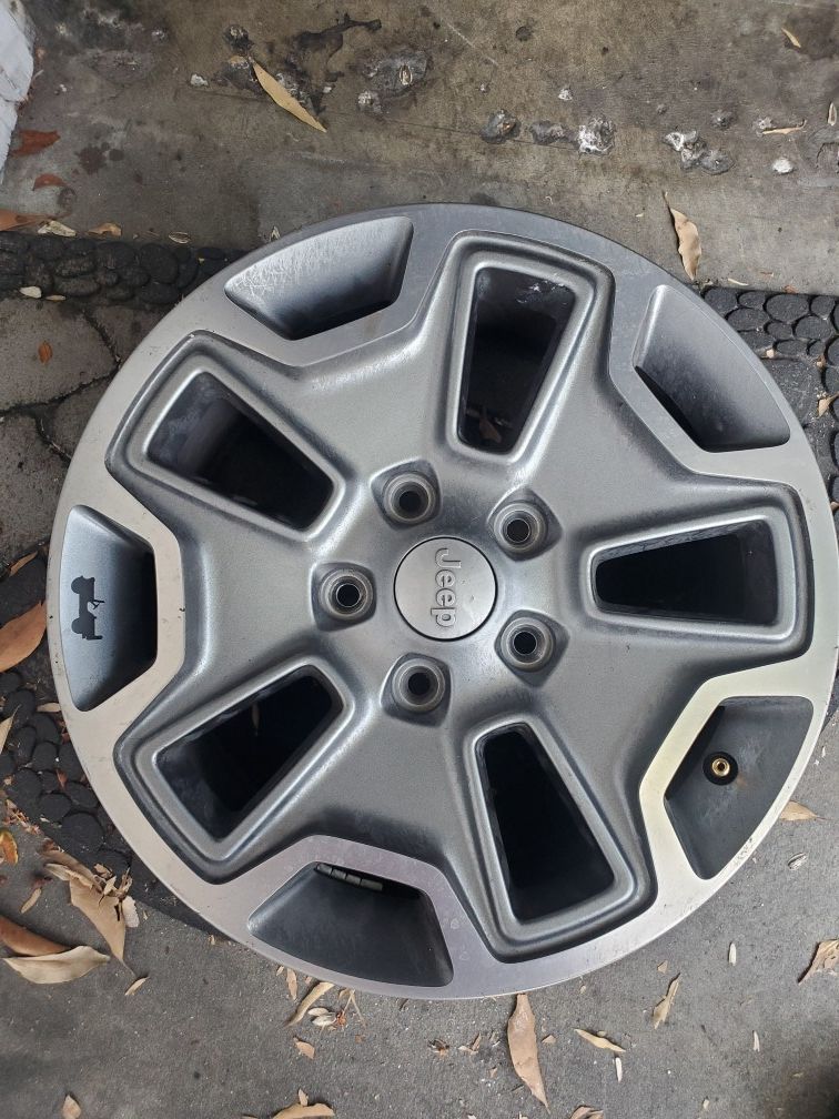 Jeep rubicon 1 oem wheel.